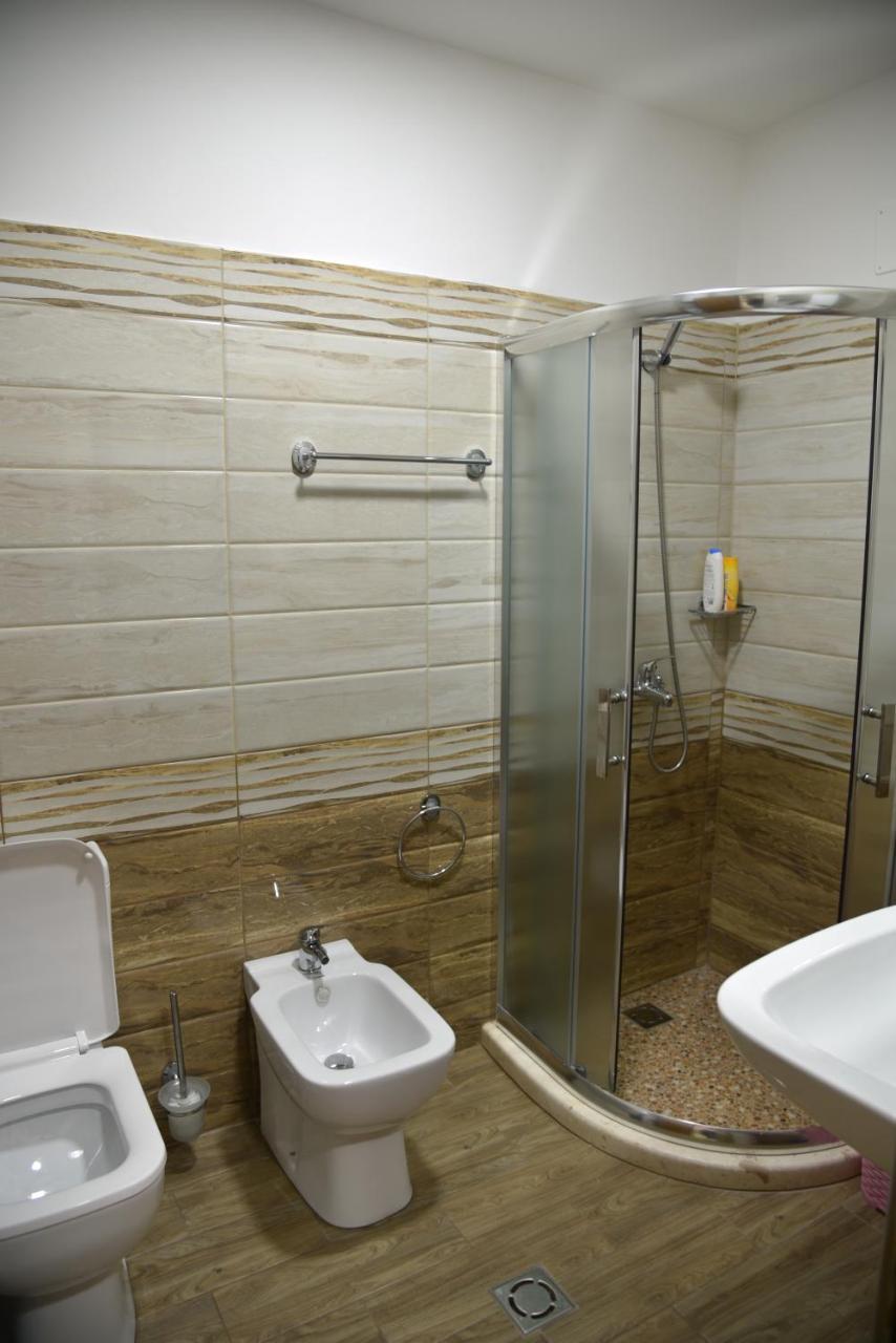 Alindro City Center Apartment 2 Tirana Kültér fotó